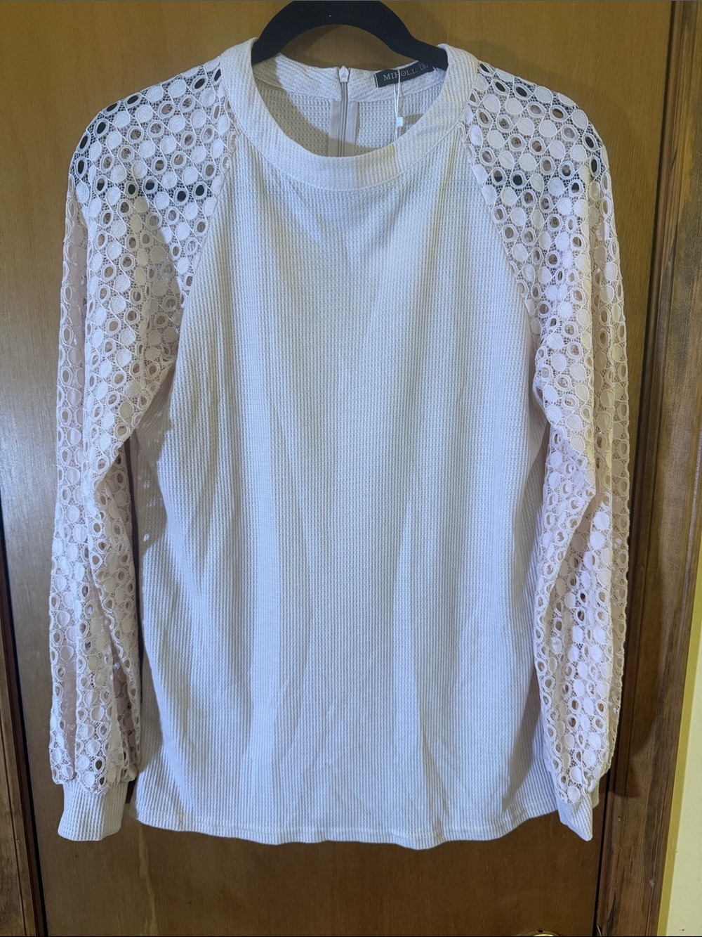 Women's Light Pink Long-Sleeve Lace-Sleeve Knit Tee with zipper back